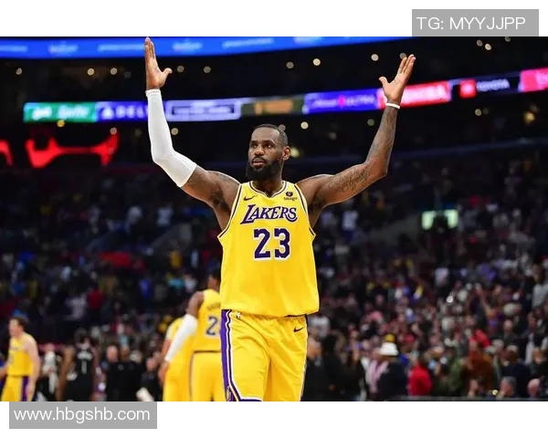 詹姆斯创历史新里程碑成首位四万分一万板一万助球员